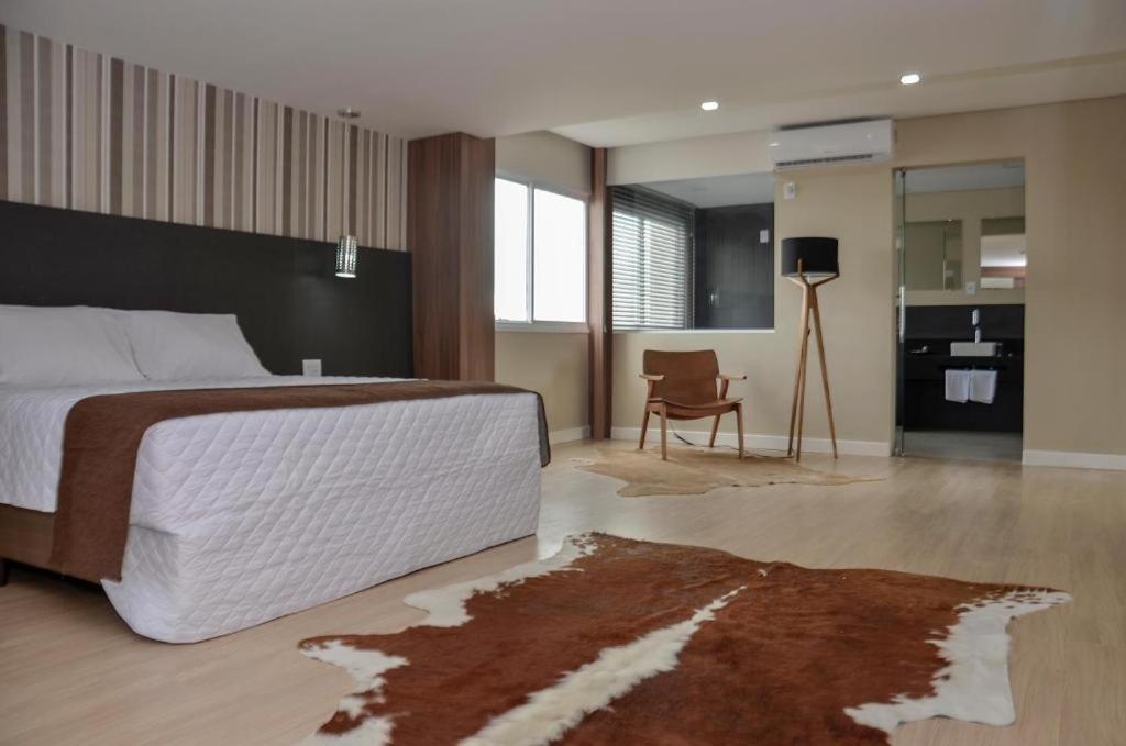 M Tower Hotel Pelotas Kültér fotó
